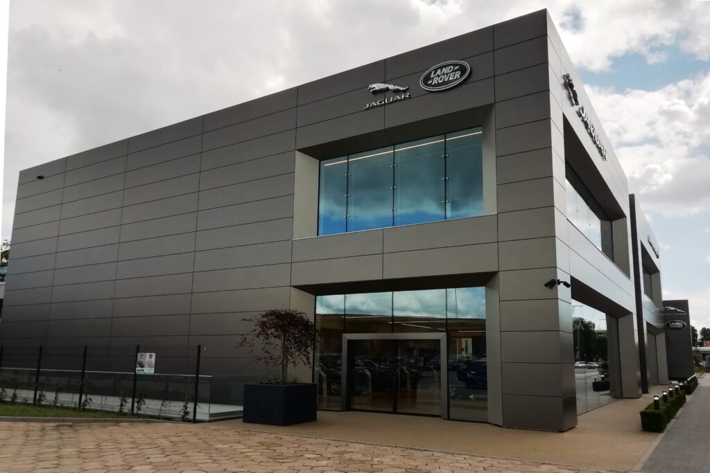 jlr showroom (4)